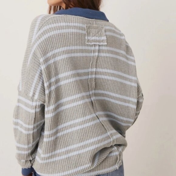 Free People We The Free Striped Travis Polo Tee Sz M Heather Grey Combo - Picture 8 of 9